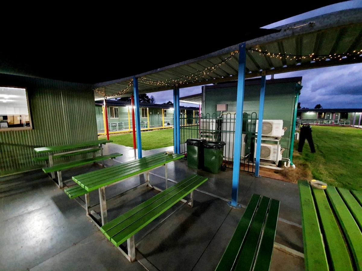 Hostel Palm Tree Backpackers Bundaberg Zewnętrze zdjęcie